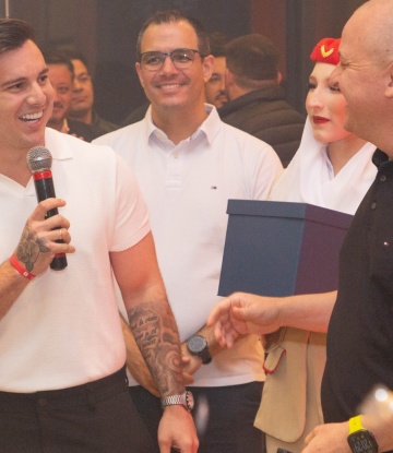 /media/4053/conversions/w.694/h.380/q.95/fit.crop/fm.pjpg/premiacao-infinity-towers-victor-natureza-191-810-thumb.jpg /media/4053/conversions/w.694/h.380/q.95/fit.crop/fm.pjpg/premiacao-infinity-towers-victor-natureza-191-810-thumb.jpg